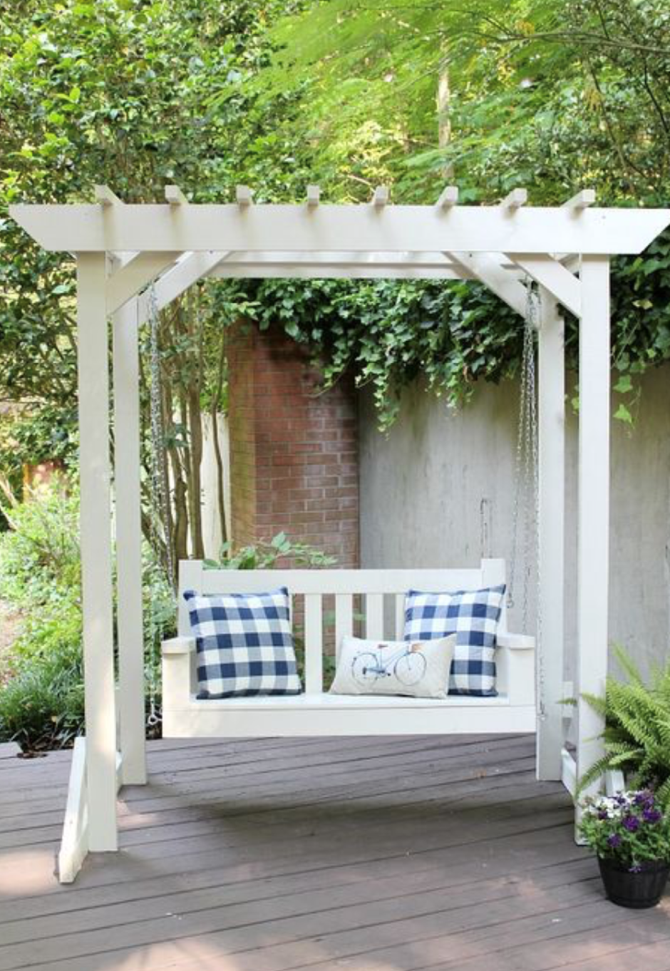 Пергола розы скамейка патио