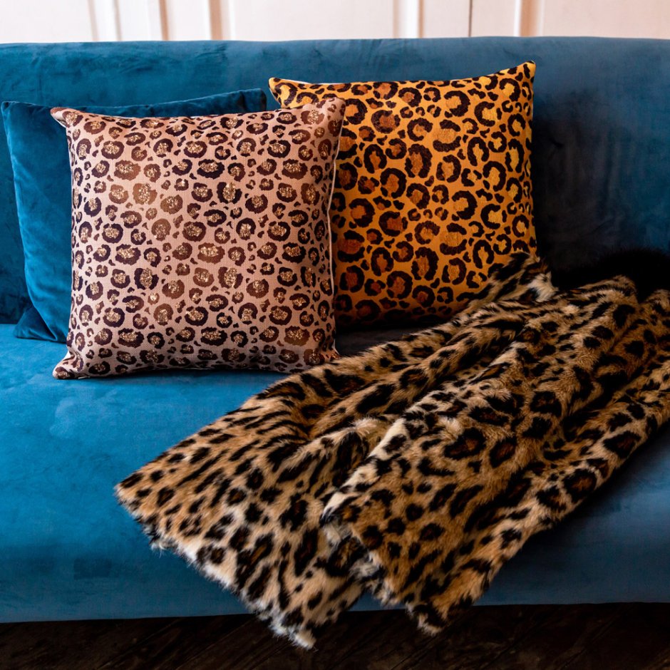 Леопардовая подушка
