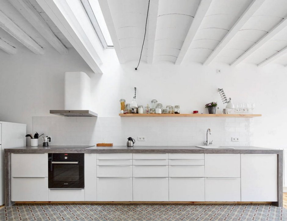 Кухонный гарнитур без навесных шкафов