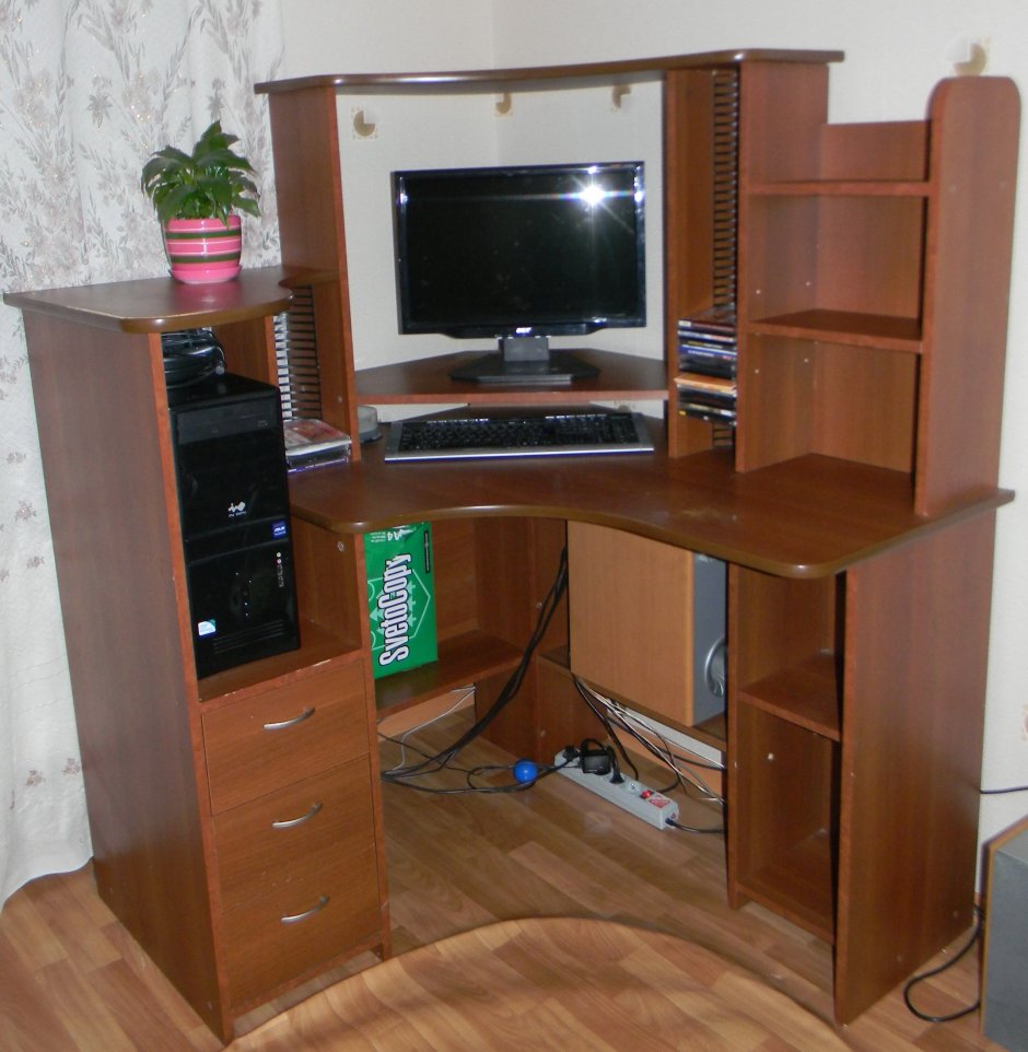 Стол компьютерный Интел-5 950х800х830
