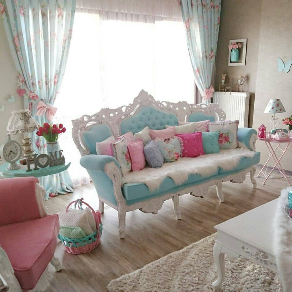 Комната гостиная в розовых тонах в стиле шебби Шик