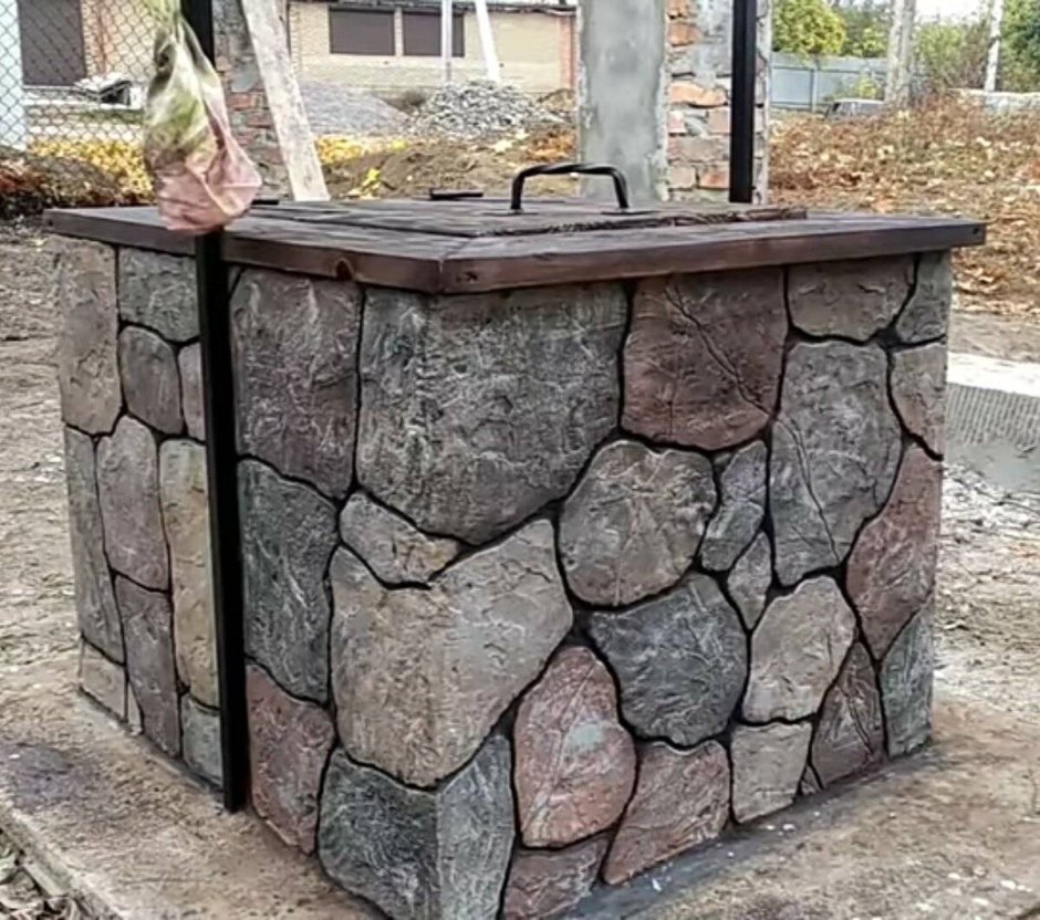 Колодец обложенный камнем