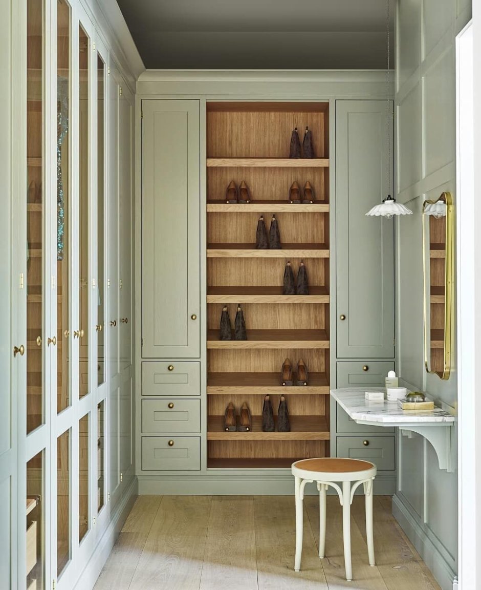 Room Closet фильм 2019