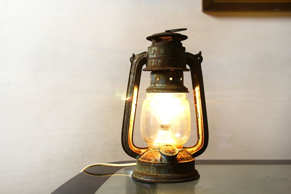 Старый светильник