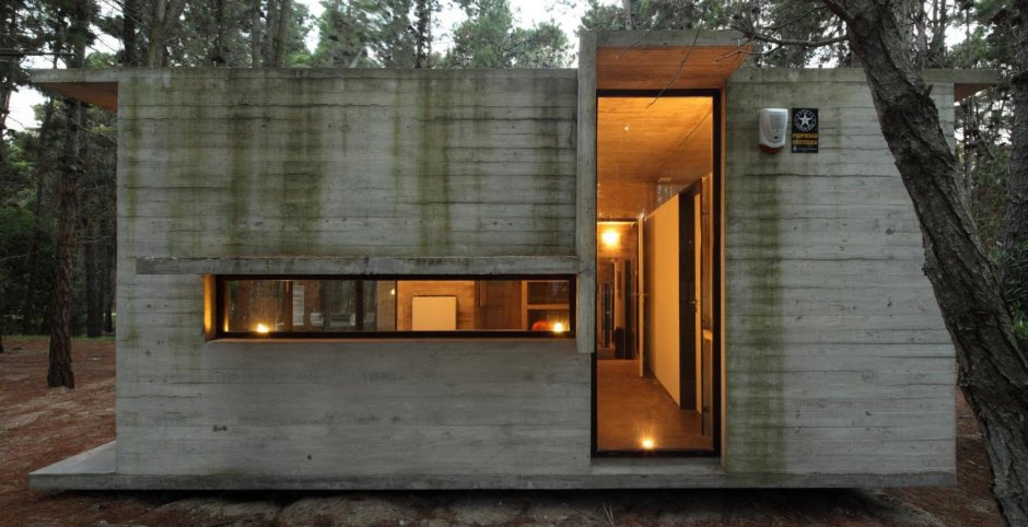 Одноэтажный дом из бетона