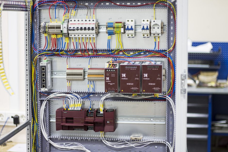 Шкаф телемеханики Schneider Electric