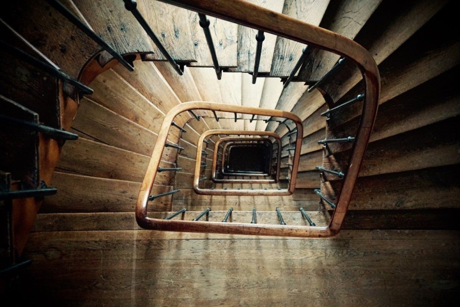 Винтовая лестница Гусятников переулок
