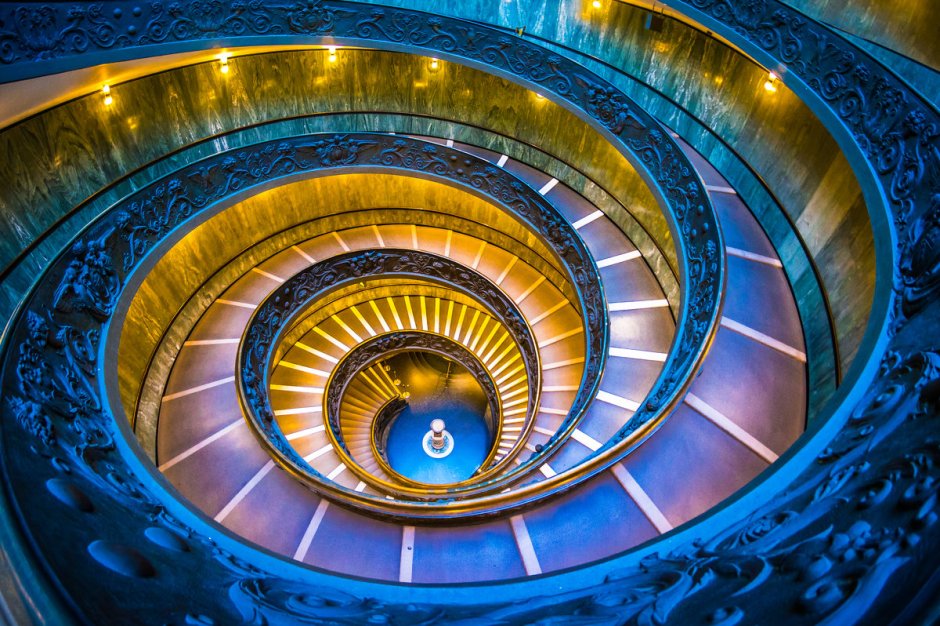 Музеи Ватикана лестница винтовая