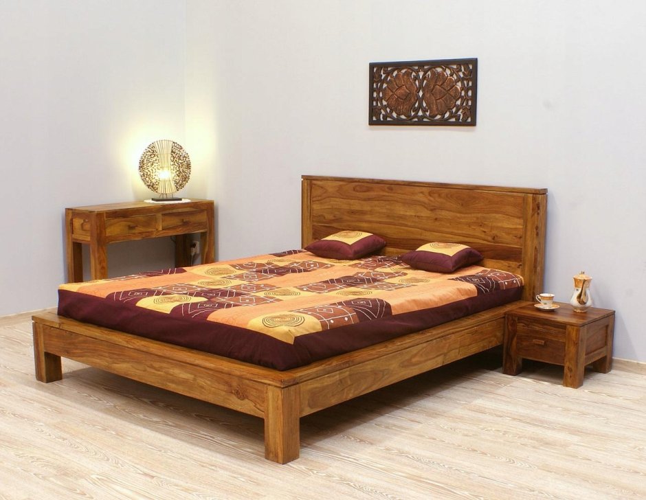 Кровать из массива палисандра