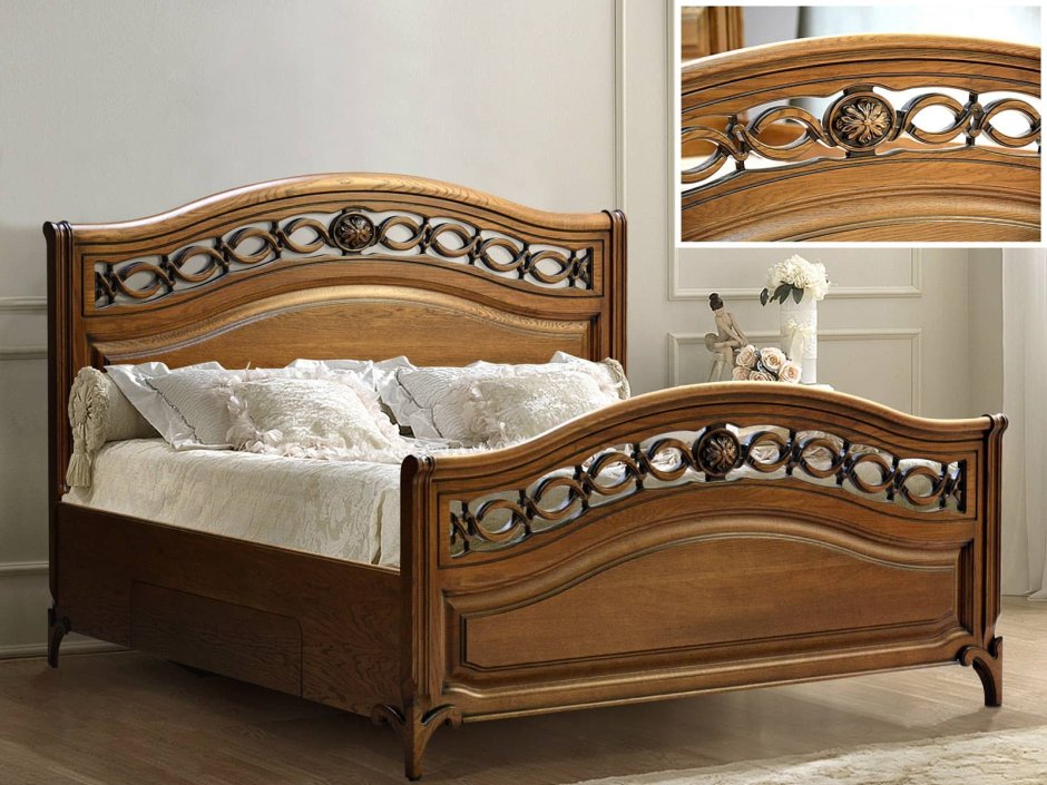 Кровать двуспальная деревянная с резьбой
