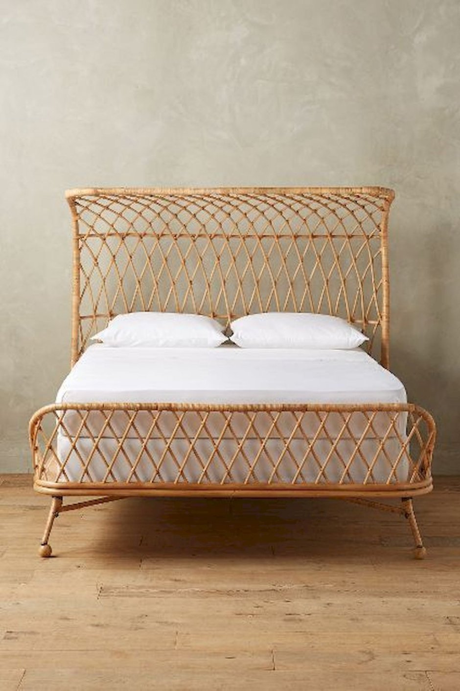Плетеная кровать