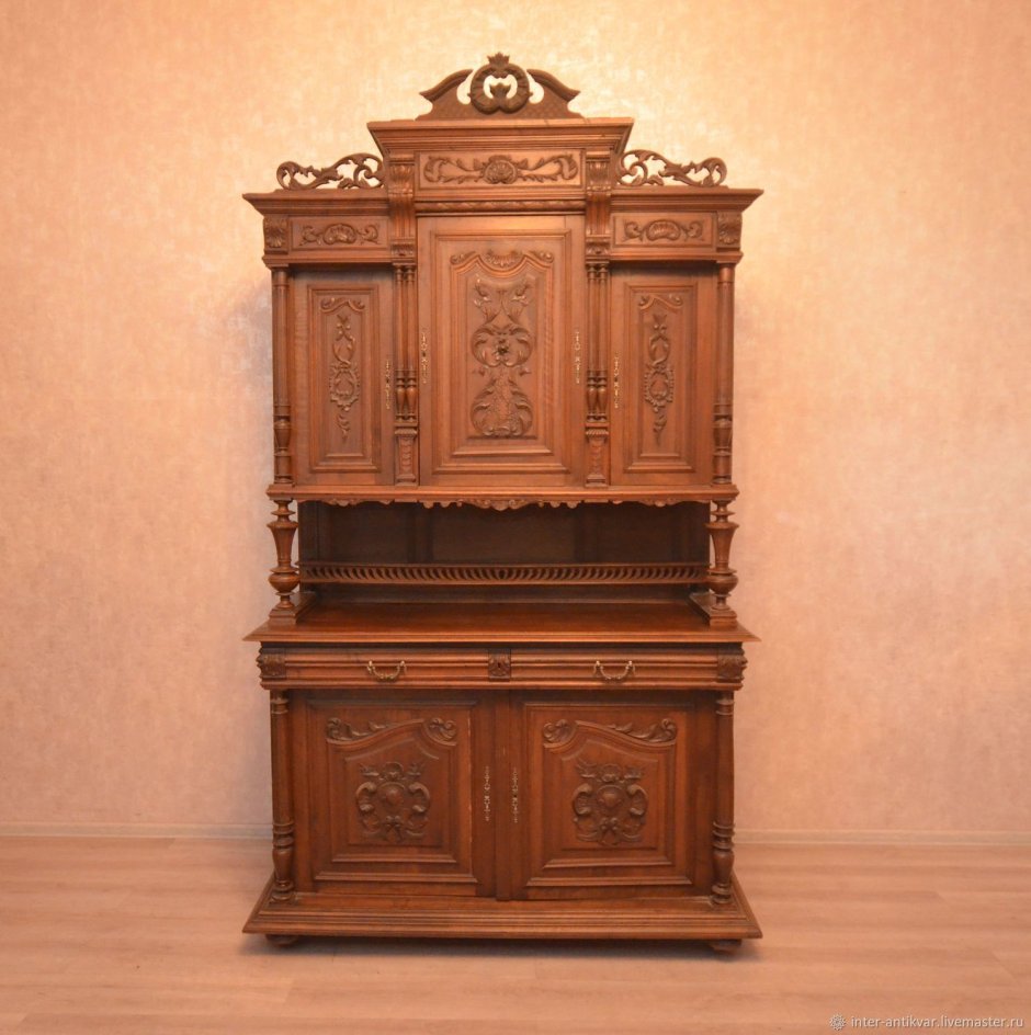 Винтажный сервант