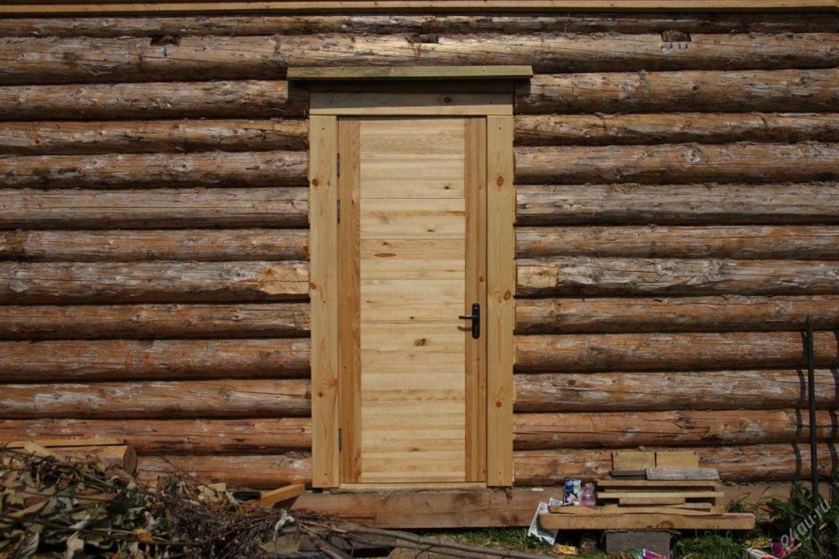 Дверь входная деревянная уличная для дачи