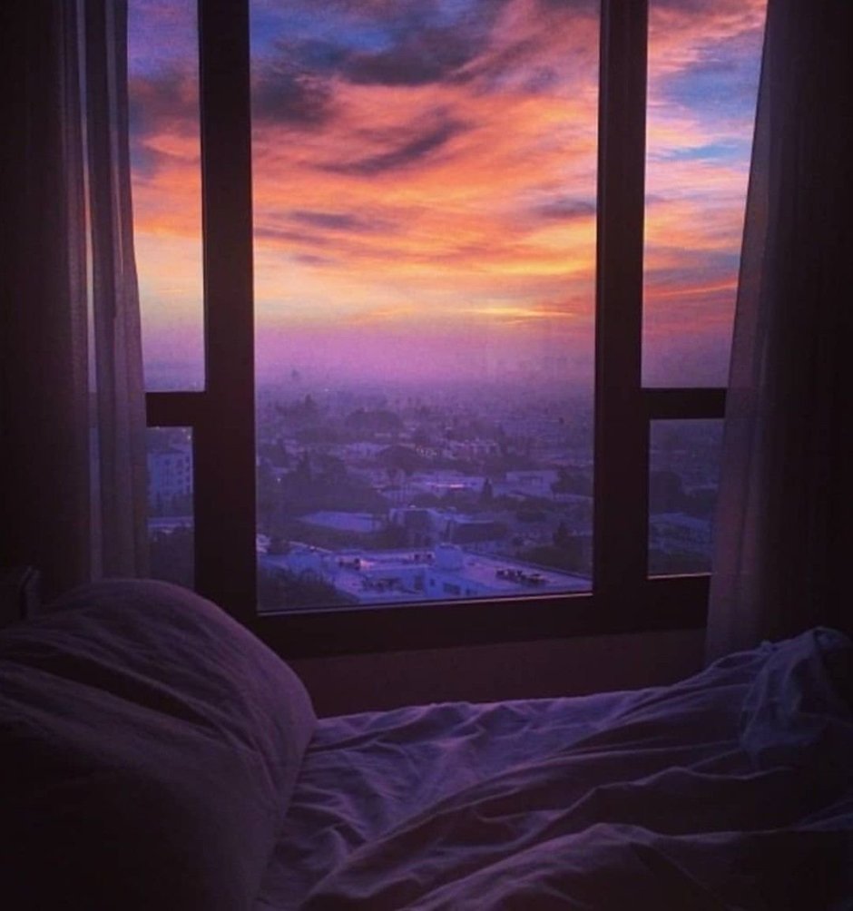 Закат в комнате