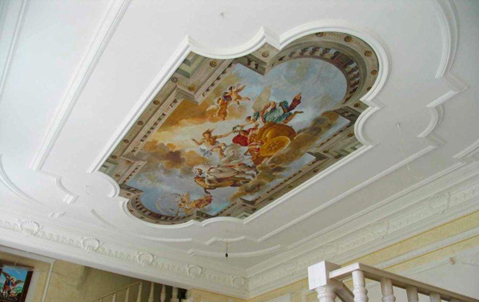 Двухуровневый потолок с фреской