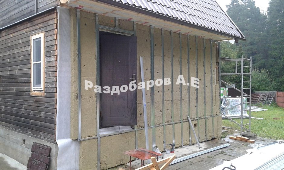 Обшить дачный домик с утеплением