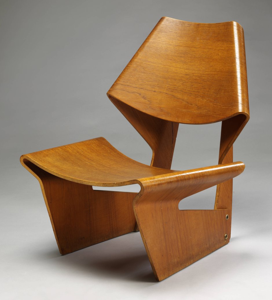 Moulded plywood