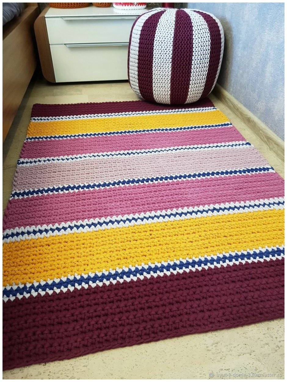 Коврик из трикотажной пряжи
