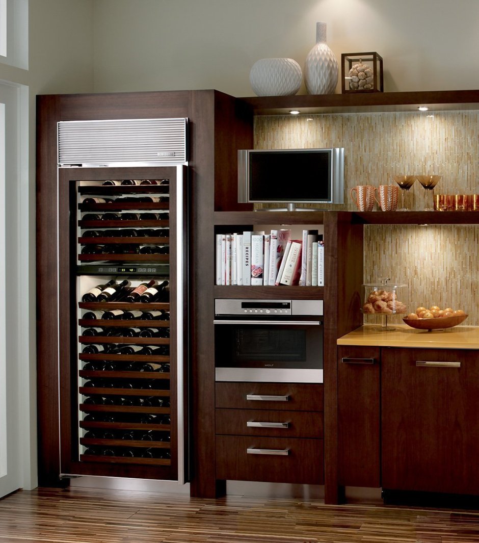 Встроенный кухонный винный шкаф