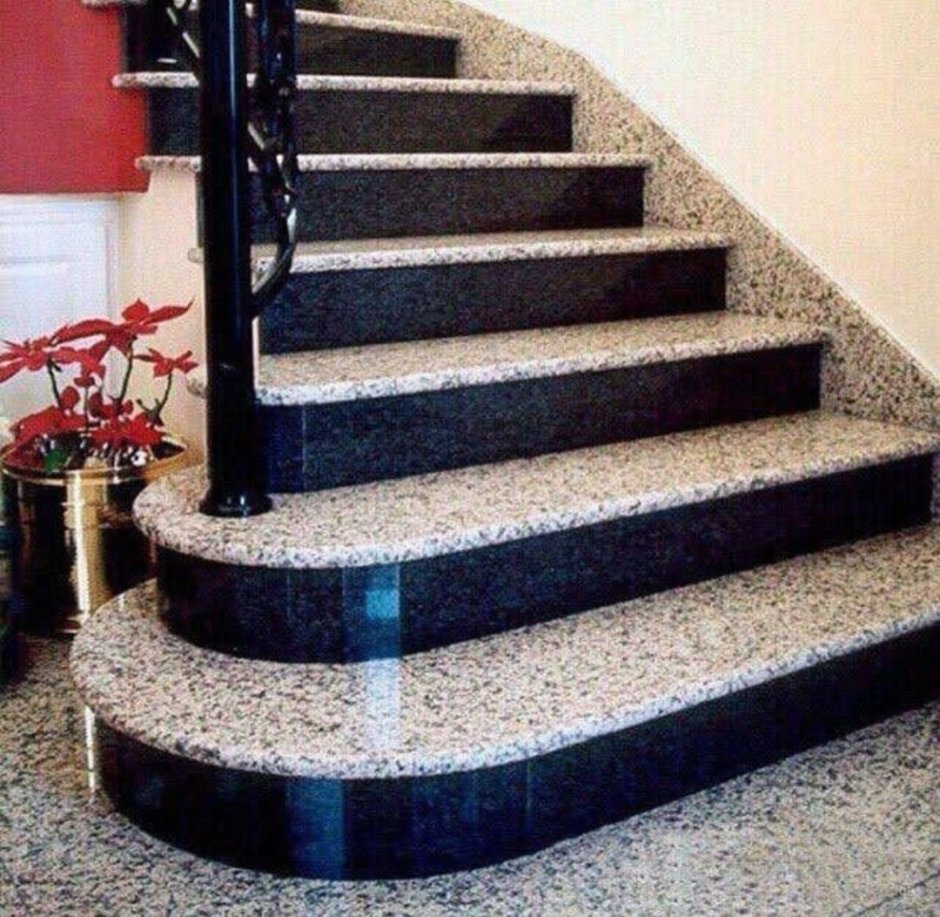 Лестница из гранита