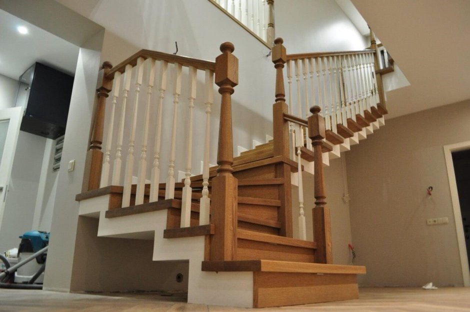 Расценки на изготовление лестницы из дерева
