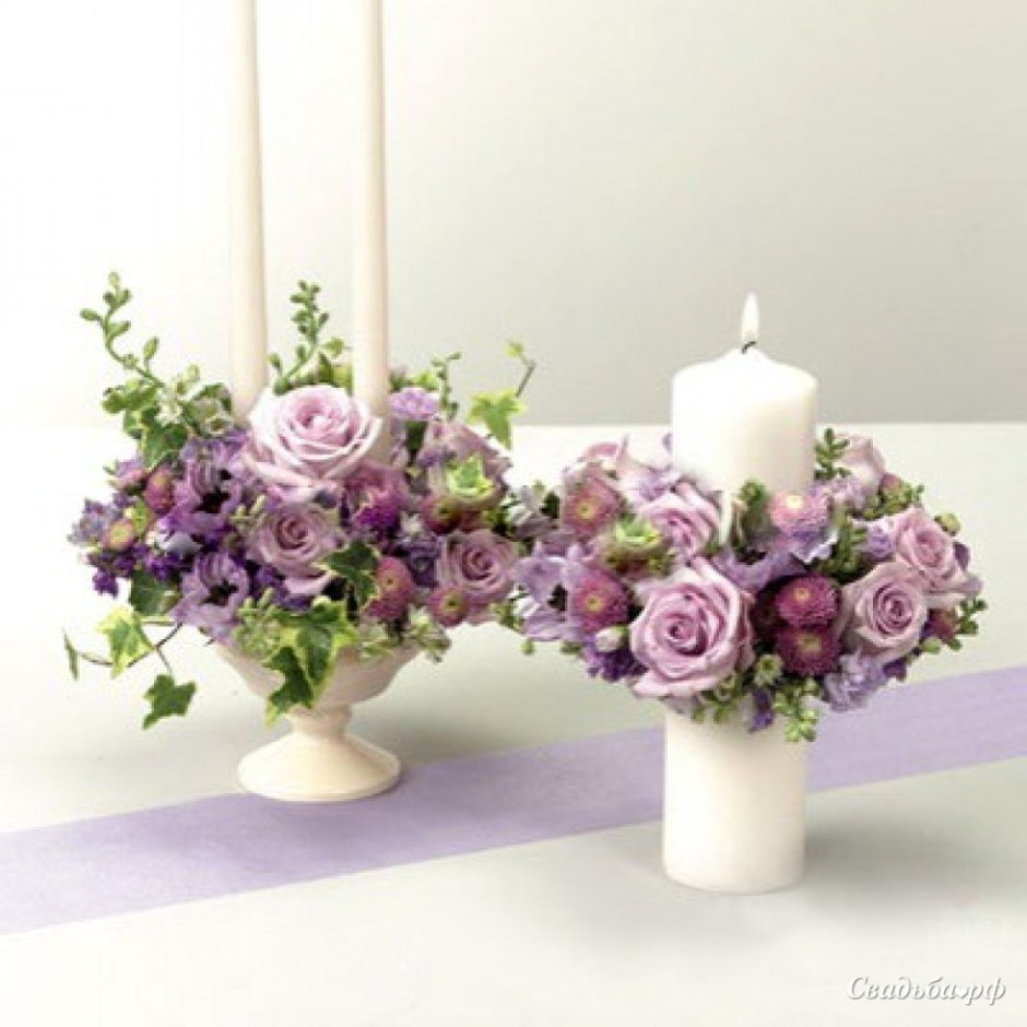 Композиция из искусственных цветов на стол