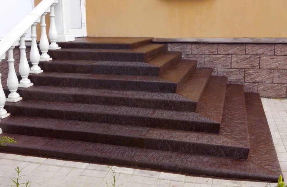 Ступеньки в дом