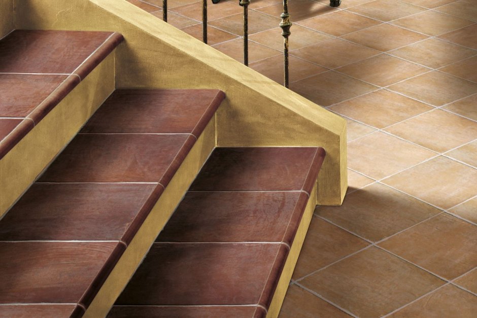 Керамическая плитка для лестницы