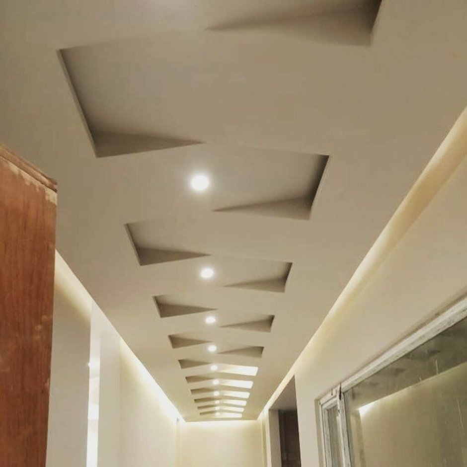 Потолок гипсокартон фигура коридор