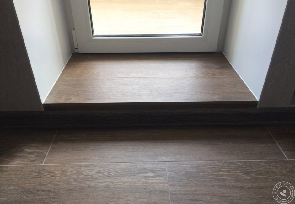 Порожек на балкон из ламината