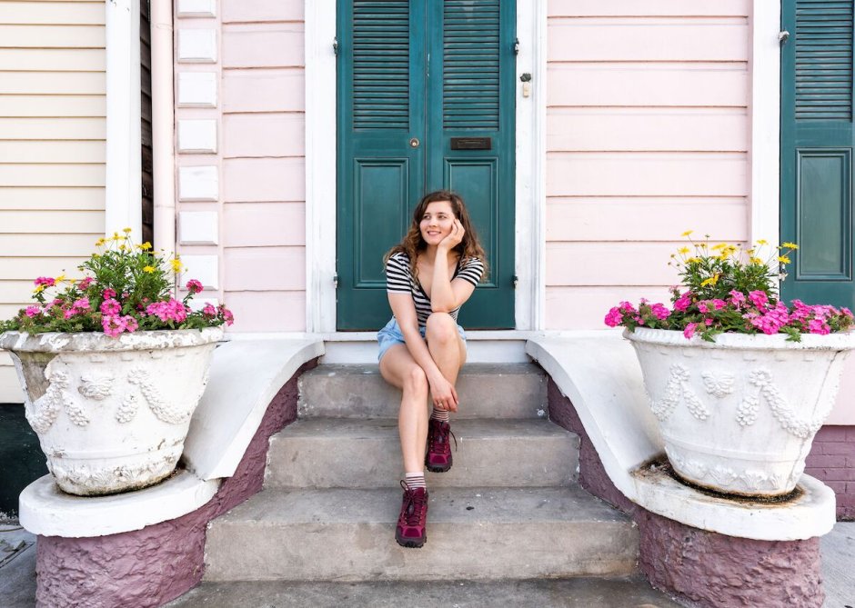 Kylie, Amelia - Crazy public fucking in the Porch