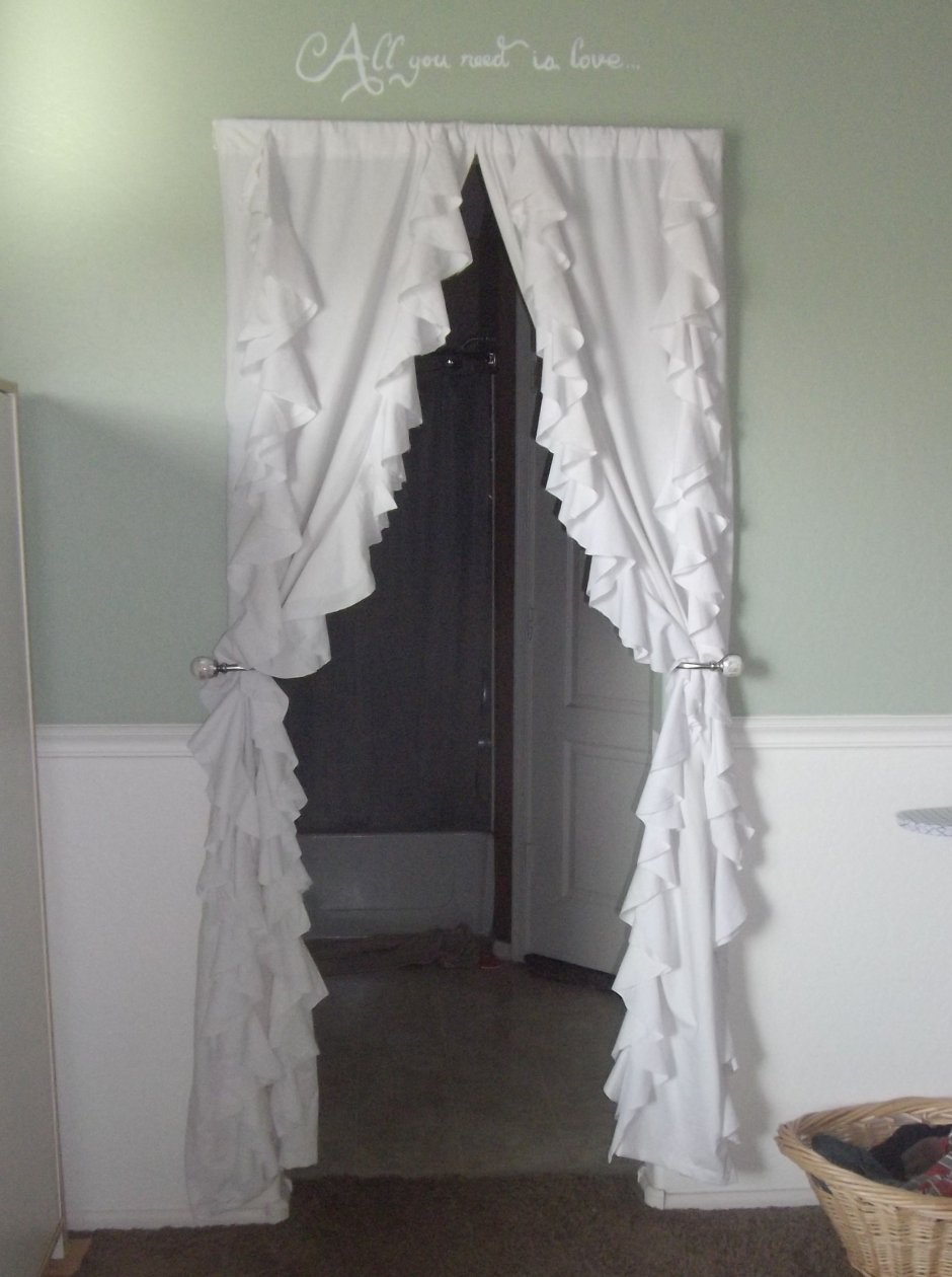 Занавески на дверной проем из ткани
