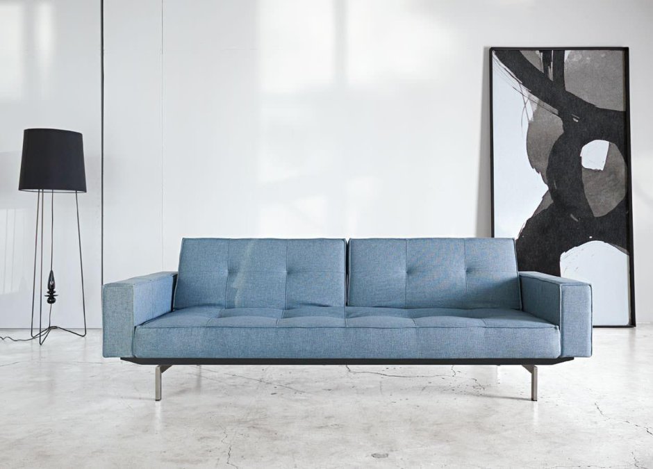 Современный голубой диван