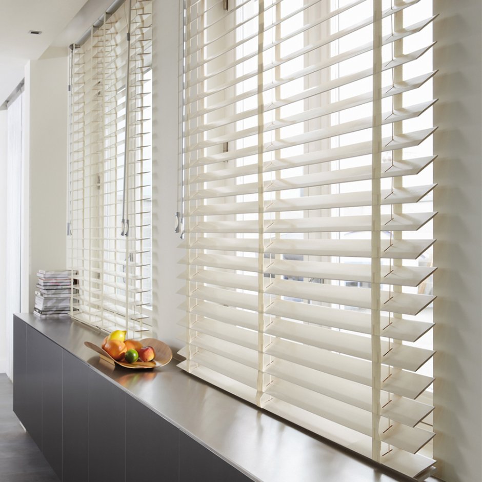 Жалюзи горизонтальные Hunter Douglas