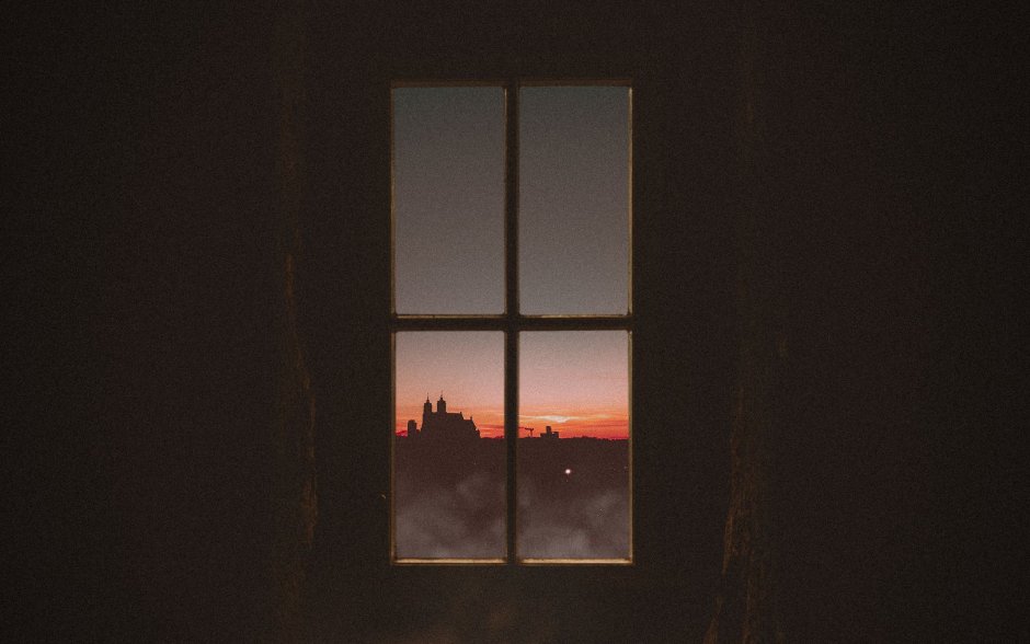 Окно в темноте