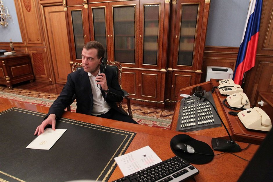 Дмитрий Медведев президент 2024