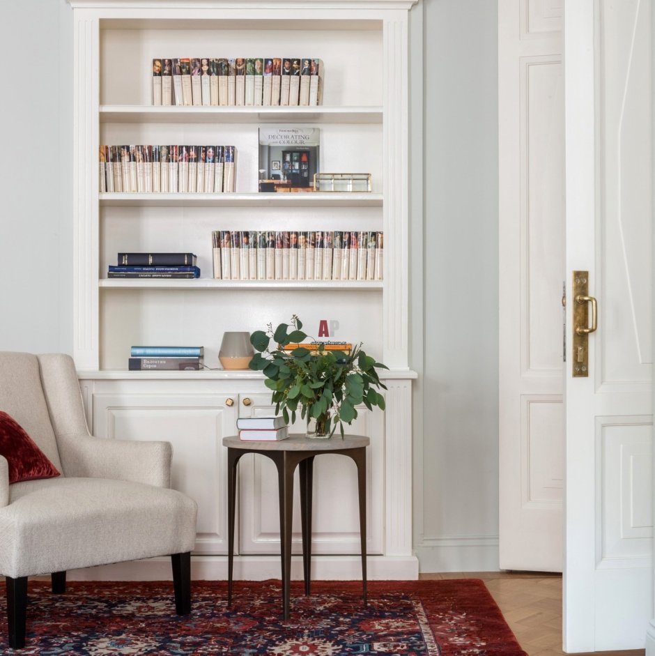 Книжный шкаф в нише