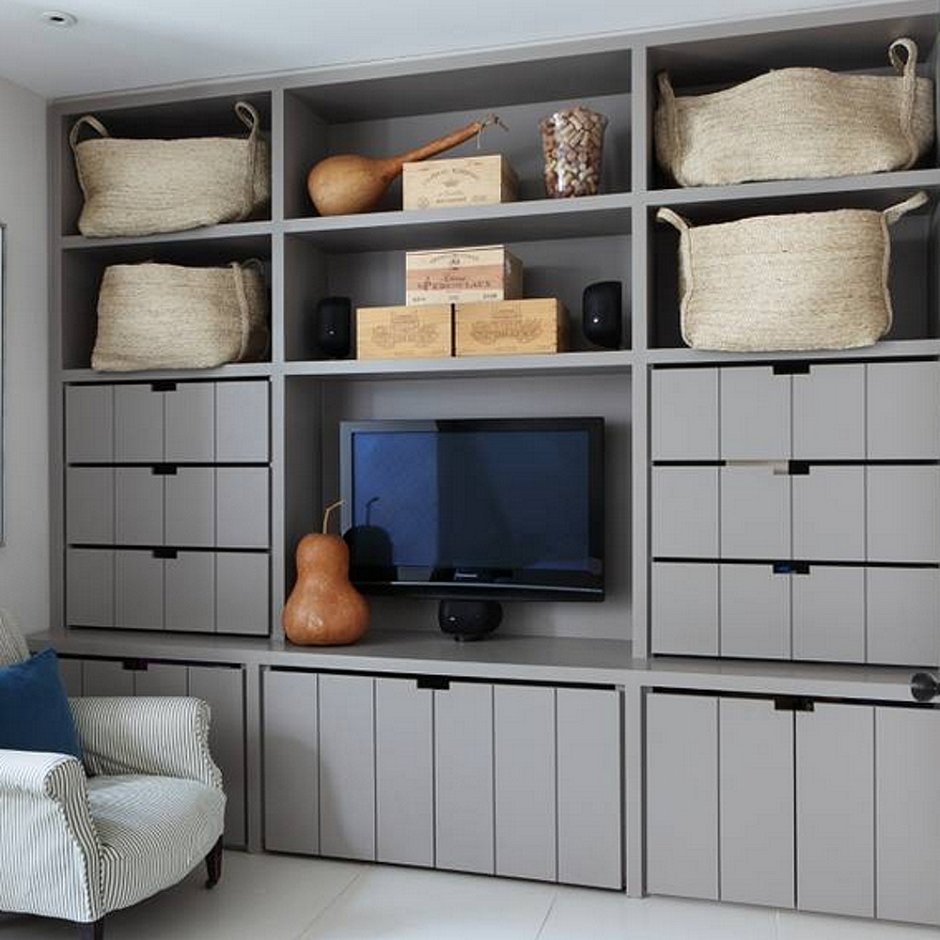 Стеллаж для вещей в комнату