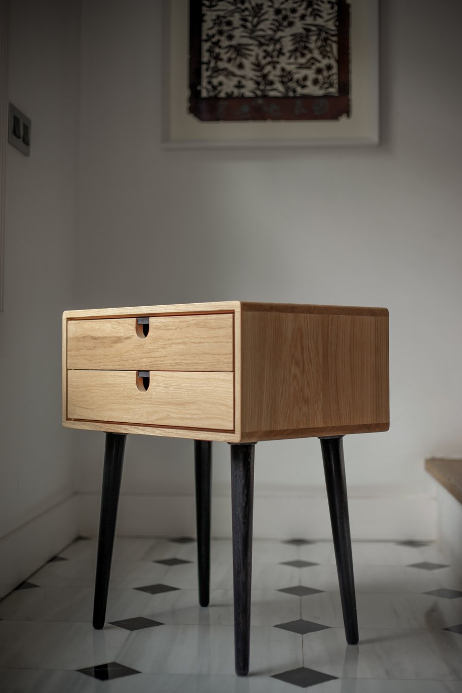 Прикроватная тумбочка в стиле Mid-Century