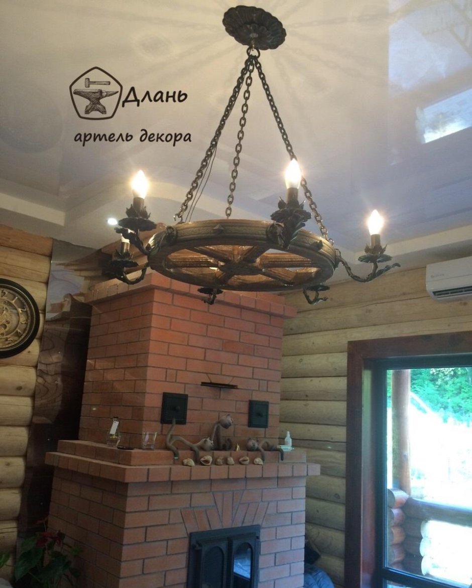Деревянные люстры колесо