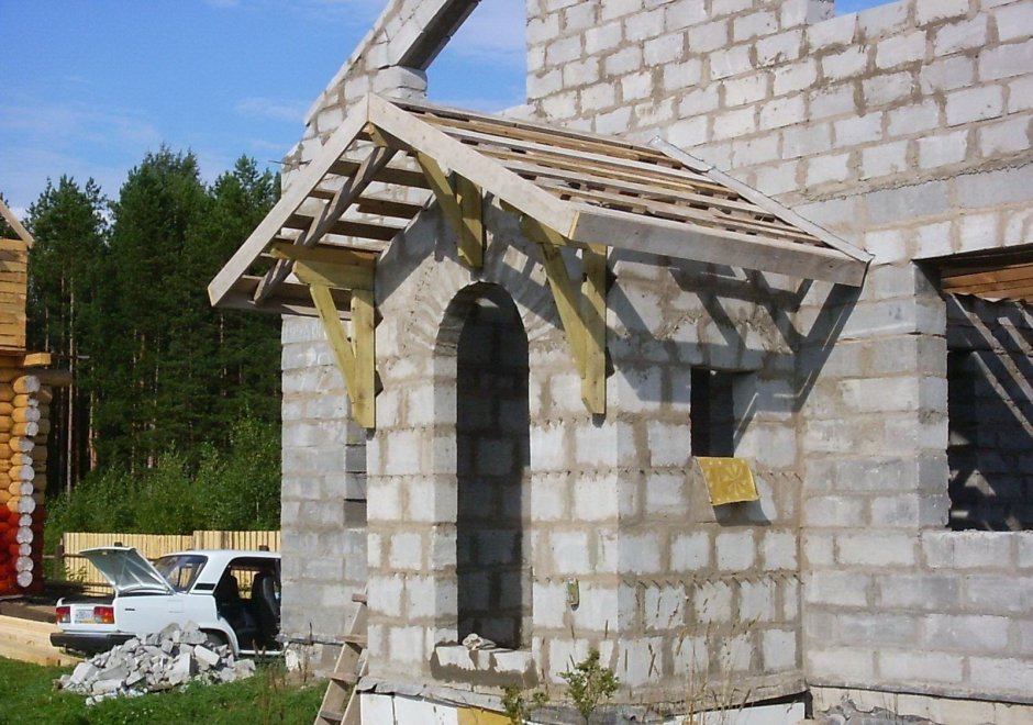 Тамбур к дому из пеноблоков