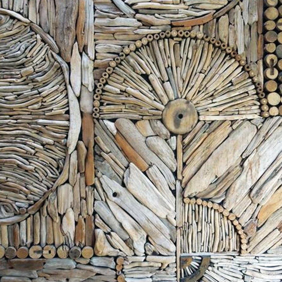 Панно из деревянных палочек