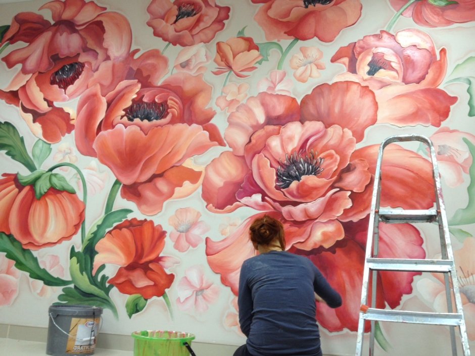 Рисование цветов на стене