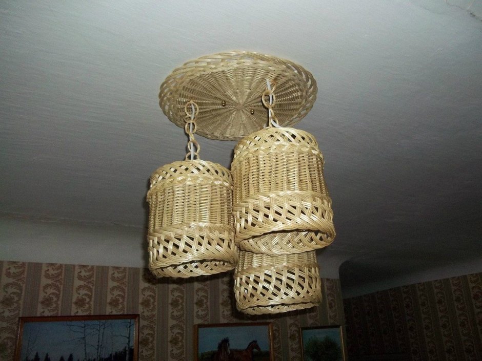 Люстра из бумажной лозы