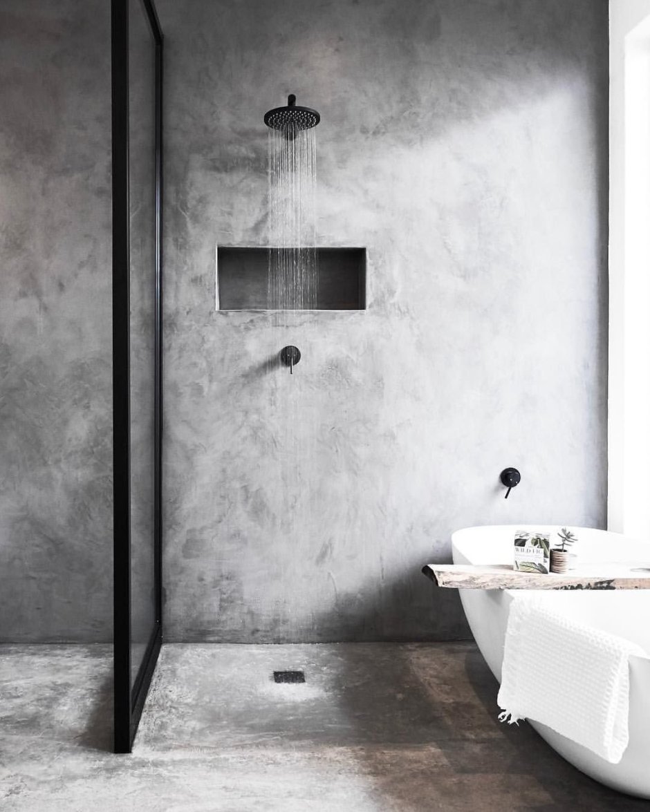 Ванная комната с бетонными стенами
