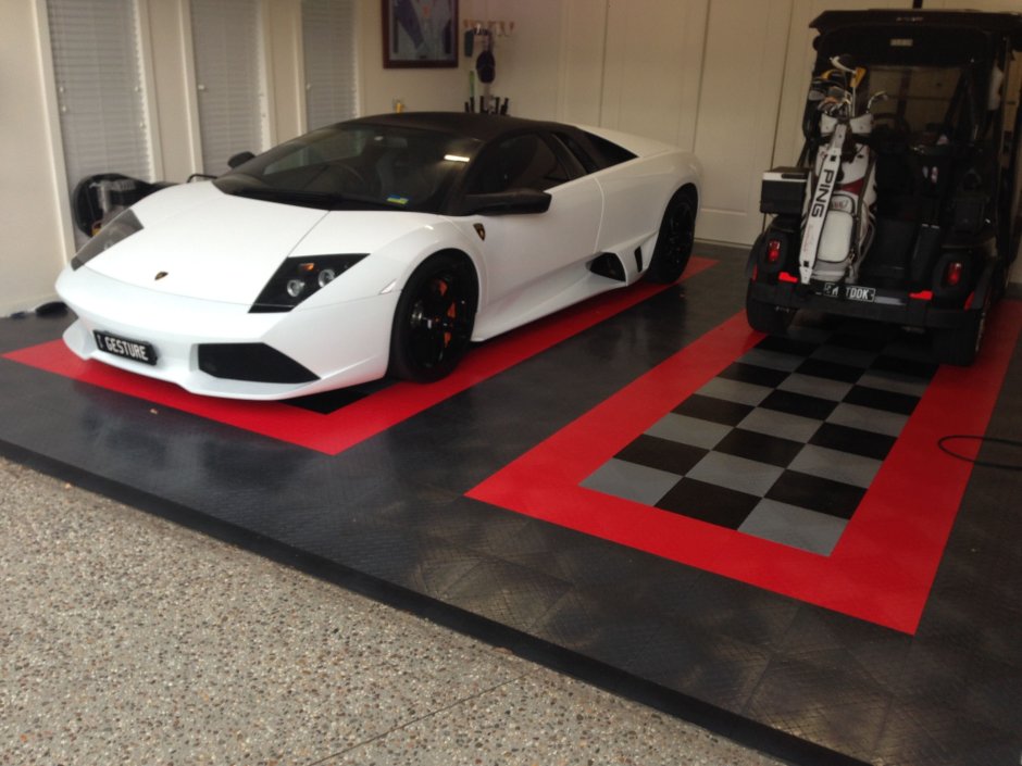 Lamborghini Race Garage