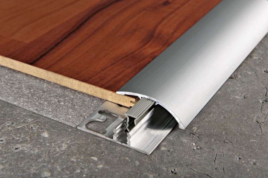 Порожек металл(без отверстий, замковый) 2,5м*42мм