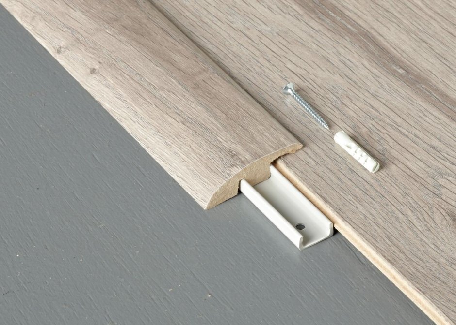 Плинтус Alloc крепеж