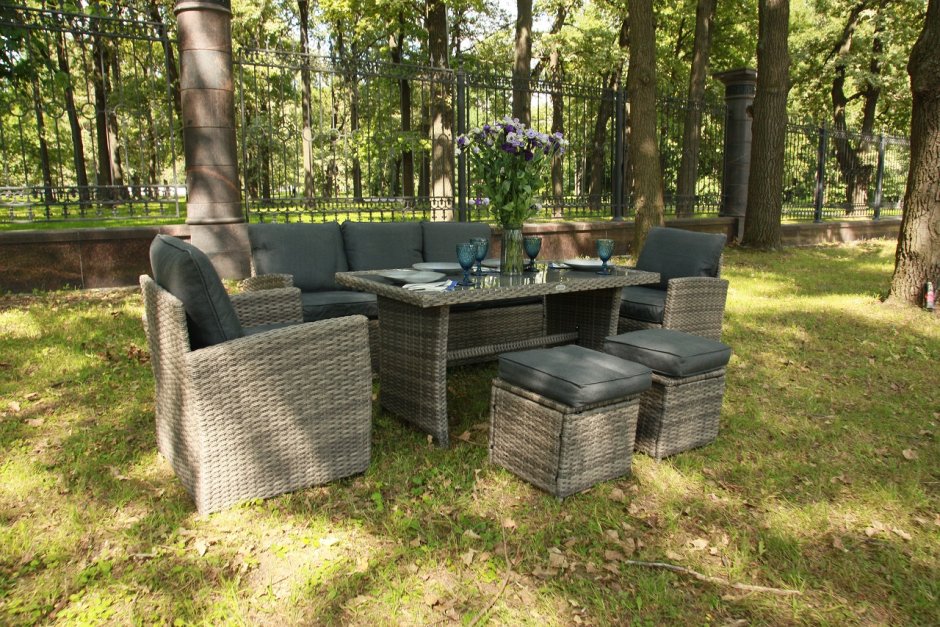 Мебель из искусственного ротанга диван беседка