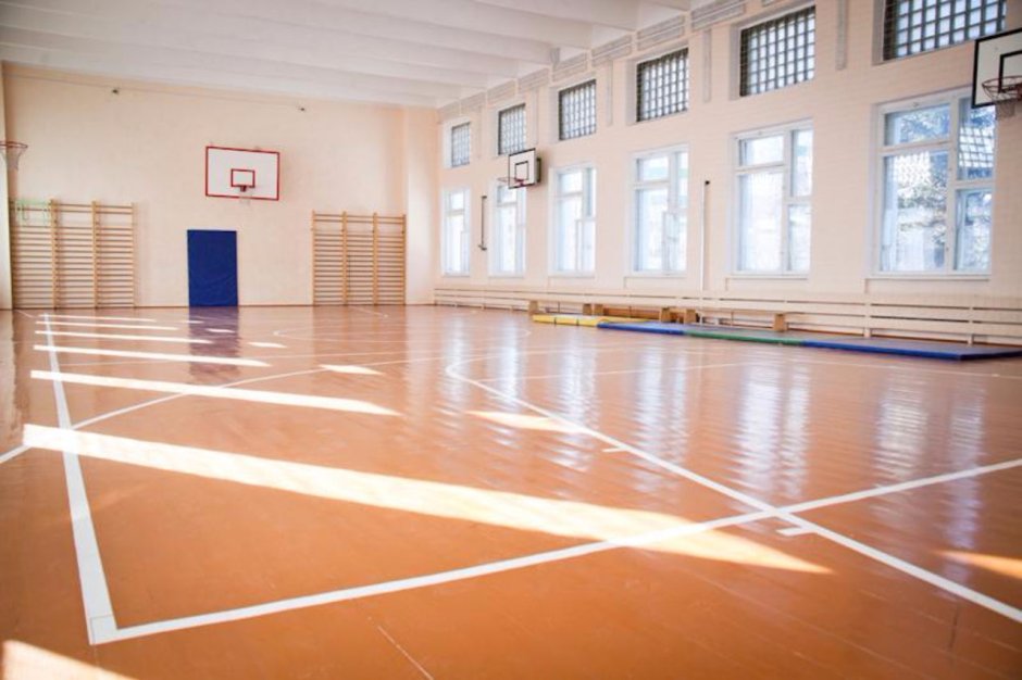 Спортзал в школе 58 Киров